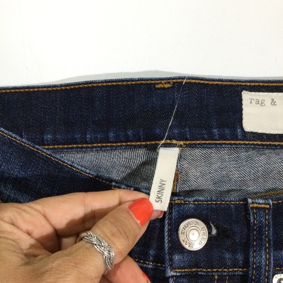 Rag And Bone Women’s Size 24 Skinny Jeans in Classic Rise In Dark Blue - Picture 3 of 10